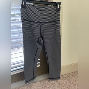 Lulu Lemon Wunder Under Leggings Black & White Striped Cropped